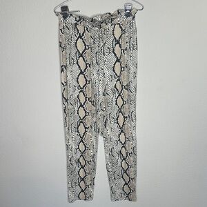 Frank Lyman Design Gray and Cream Pants